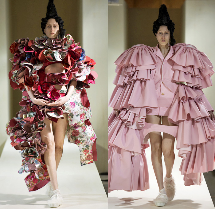 Comme des Garçons Designer Rei Kawakubo 2016-2017 Fall Autumn Winter Womens Runway Catwalk Collection Looks - Paris Fashion Week Mode à Paris France - Samurai Japanese Warrior Armor Plates Tiered Jacquard Upholstery Corset Flounce Furbelow Straps 3D Flowers Floral Organic Shape Deconstructed Quilted Puffer Panels Layers Structured Furry Tubes Donuts Gown Haute Couture Ruffles Bell Headwear Pagoda Boxy Coat Jacket Curved Hem