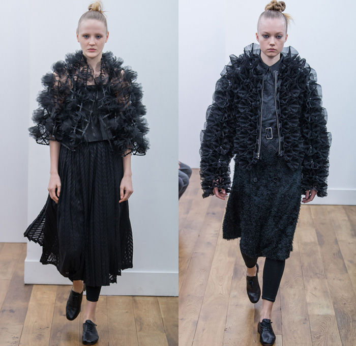 Noir Kei Ninomiya 2017-2018 Fall Autumn Winter Womens Runway Catwalk Looks - Mode à Paris Fashion Week Mode Féminin France - Scarlet Red Modular Chain Link Ring Rivet Belts Straps Mesh Lattice Plush Fur Dimensional Structural Organic Shape Sculptural Floral Flower Bud Trompe L'oeil Ruffles Zigzag Sheer Chiffon Velvet Jacquard Quilted Waffle Long Sleeve Blouse Silk Satin Accordion Pleats Skirt Frock Leggings Hanging Sleeve Oversized Outerwear Coat Bell Shape Ribbons Bomber Jacket Pinafore Dress Embroidery Decorated Bedazzled Vest Waistcoat Shawl Beetle Wings Rocket Wingsuit