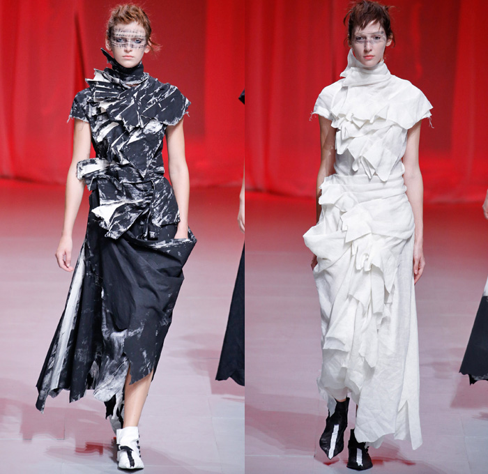 Aganovich 2017 Spring Summer Womens Runway Catwalk Looks - Mode à Paris Fashion Week Mode Féminin France - Pineapple Double Hem Layers Tiered Maxi Dress Turtleneck Ombre Grunge Folds Cinch Gown Eveningwear Destroyed Destructed Halter Top Circles Jacquard Mesh Skirt Frock Blouse Pants Trousers Knee Panels Sheer Chiffon Mummy Wrap Strapless Strips Jagged Rags Outerwear Coat Make Up Ink Paint Strip