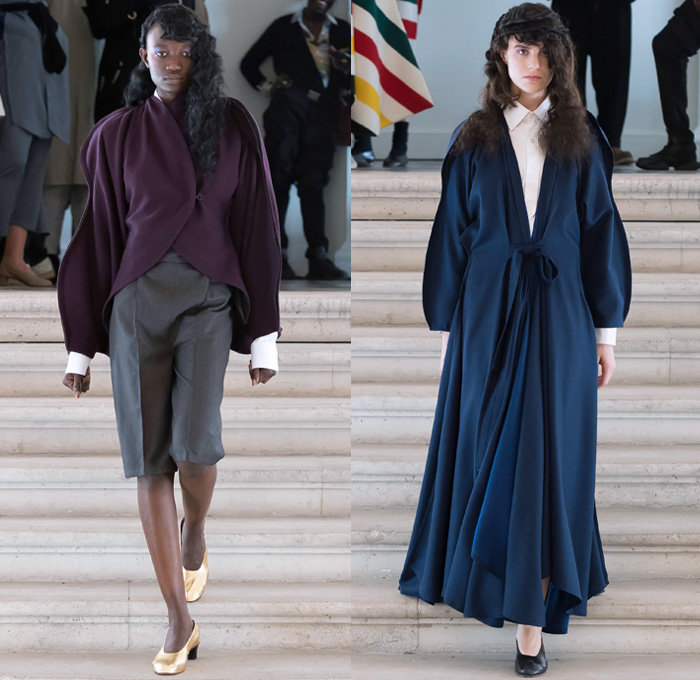 And Re Walker 2018 Spring Summer Womens Runway Catwalk Looks - Mode à Paris Fashion Week Mode Féminin France - Oversized Outerwear Coat Wide Lapel Poncho Cloak Stripes Turtleneck Knitwear Sweater Jumper Fins Curved Pockets Wool Fleece Pussy Pussycat Bow Safety Pin Quilted Waffle Kimono Wrap Wide Sleeves Long Sleeve Blouse Shirt Lace Up Shoe-Shaped Miniskirt Shorts