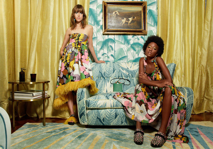 La DoubleJ by J.J. Martin 2020 Spring Summer Womens Lookbook Presentation - Milano Moda Donna Collezione Milan Fashion Week Italy - Fringes Furry Plumage Feathers Lemons Flowers Floral Botanical Garden Cactus Face Illustration Decorative Art Print Sleeveless Blouse Wide Bell Sleeves Bandanna Tiered Ruffles Pussycat Bow Halter Top Turtleneck Strapless Slip Maxi Dress Wide Leg Palazzo Pants Shorts Bedazzled Sequins Paillettes Crystals Sandals Clogs Handbag Crossbody Tote Sunglasses