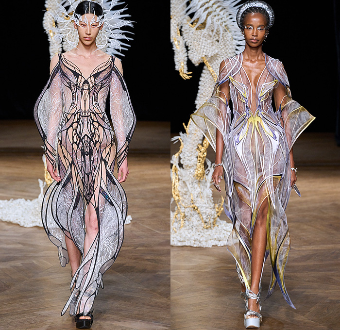 Iris van Herpen 2022-2023 Fall Autumn Winter Womens Runway Catwalk Looks - Haute Couture Avant Garde High Fashion - Meta-Morphism 3D Printed Sculpture Branches Veins Lasercut Electroplated Silver Plant Organza Sheer Tulle Draped Dress Gown Onesie Jumpsuit Playsuit Overalls Embroidery Swirls Banana Leaf Ribbons Skeletal Spine Futuristic Web Mesh Headwear Fringes One Shoulder Sorceress Outline Face Silhouette Coat Handbag