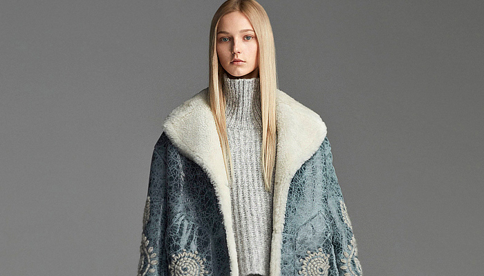 Ermanno Scervino 2023 Pre-Fall Autumn Womens Lookbook - Turtleneck Knit Weave Fair Isle Cardigan Sweater Cutout Waist Accordion Pleats Dress Gown Fur Shearling Suede Outerwear Coat Quilted Puffer Parka Wide Lapel Lace Cutwork Mesh Embroidery Decorative Art Tabard Sweaterdress Hoodie Crop Top Midriff Shorts Sheer Blouse Blazer Jacket Pantsuit Wide Leg Palazzo Pants Stripes Pinstripe Strapless Bedazzled Studs Crystals Grunge Heart Bag Tote Boots