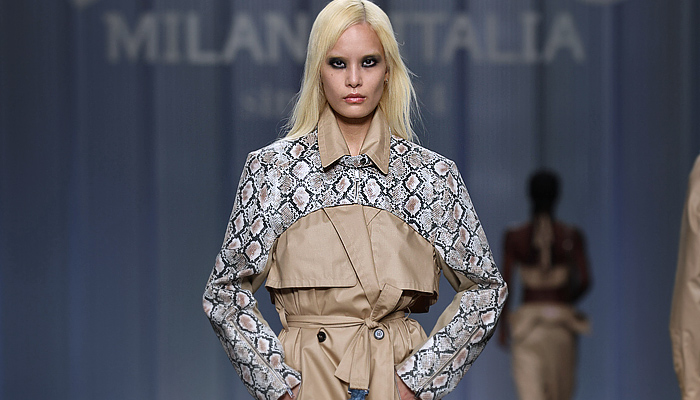 Iceberg 2024 Spring Summer Womens Runway Collection - Milano Moda Donna Collezione Milan Fashion Week Italy - Motorcycle Biker Moto Jacket Patchwork Snakeskin Crocodile Half Vest Crop Top Midriff Blouse Utility Pockets Laces Swimsuit Strings Trench Coat Zipper Halterneck Bralette Holes Accordion Pleats Knit Belts Straps Strings Fringes Cargo Shorts Handbag Gladiators Rider Boots