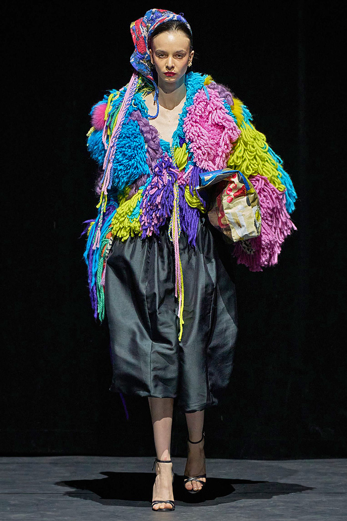 Ronald van der Kemp Fall 2025 Couture: birds, fish, banana leaves, gold corset bustiers, brocade gowns, patchwork knit scraps