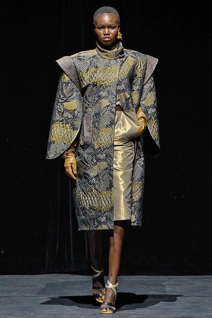 Ronald van der Kemp Fall 2025 Couture: birds, fish, banana leaves, gold corset bustiers, brocade gowns, patchwork knit scraps