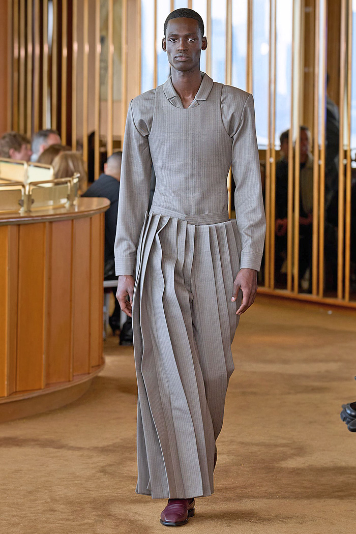 Campillo 2026-2027 Fall Winter Mens Fashion Trends - Charro jacket, wide leg denim jeans, pleats, horse saddle, horsehair, onyx