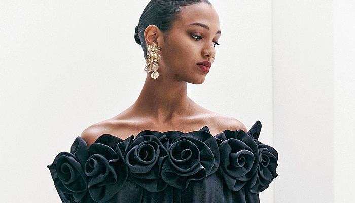 Carolina Herrera 2026 Pre-Fall Womens Fashion Trends - Phthalo Green, Hydrangeas, Flowers, Floral, Check, Stripes, Lace, Crystals