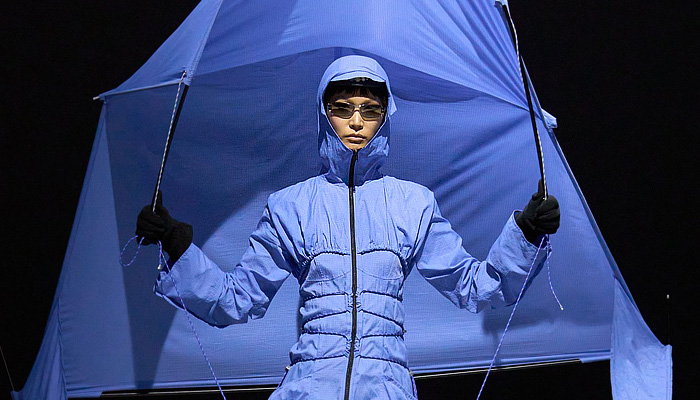 Jane Wade 2026-2027 Fall Winter Womens Fashion Runway Trends - drawstring, rope, capelet, fringes, mesh, hex nuts, tent rods