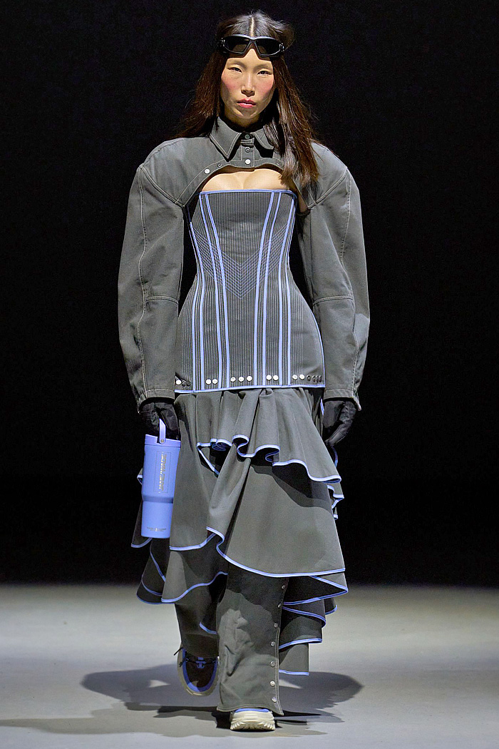 Jane Wade 2026-2027 Fall Winter Womens Fashion Runway Trends - drawstring, rope, capelet, fringes, mesh, hex nuts, tent rods