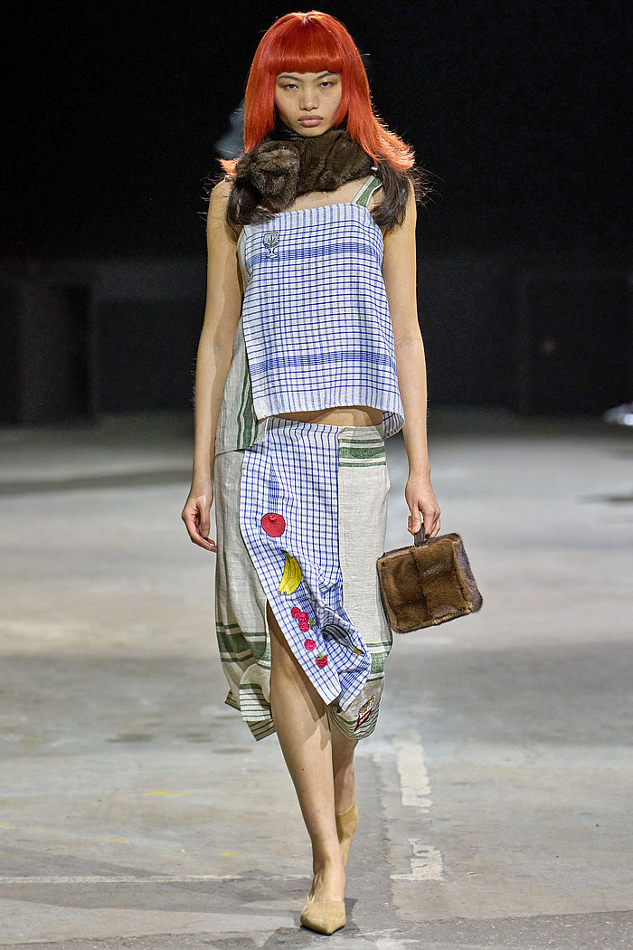 Natasha Zinko 2026-2027 Fall Autumn Winter Womens Fashion Runway Trends - London Fashion Week - Pointy Shoulders, Blouse, Flowers, Floral, Scarf, Briefs, Underwear, Lace, Embroidery, Deconstructed, Waistband Neckline, Curved Waist, Mini Dress, Mittens, Patchwork, Dress, Picnic Check, Fruits, Linen, Oversized, Outerwear, Coat, Plaid, Bralette, Crop Top, Robe Skirt, Loop Hem Natasha Zinko 2026-2027 Fall Winter Womens Fashion - London Fashion Week - Briefs, Lace, Deconstructed, Patchwork, Robe Skirt