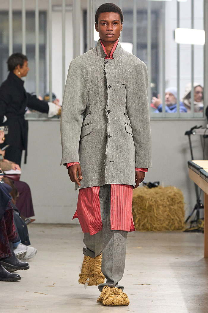 Setchu 2026-2027 Fall Autumn Winter Mens Fashion Trends - puffer coat, manskirt, pinstripe, wide leg, inward shoulders, straw boots