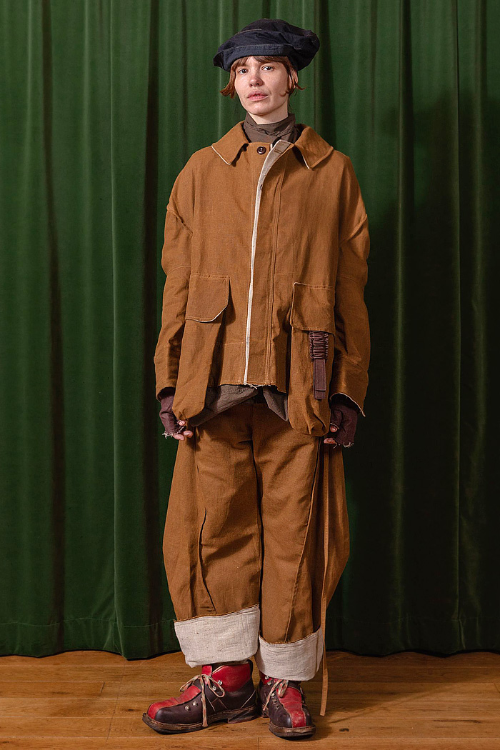 Tíscar Espadas 2026-2027 Fall Autumn Winter Mens Fashion Trends - Capítulo VIII - Rural Switzerland, denim, jeans, manskirt, oversized pockets, jester, medieval, slit shorts, vest, deadstock fabrics, stripes, organic linen, outerwear, coat, detachable collar, ambiguous tie, peek-a-boo necktie, wide leg, baggy, loose, corduroy, funnel neck, work boots Tíscar Espadas 2026-2027 Fall Autumn Winter Mens Fashion - denim, jeans, oversized, jester, vest, deadstock, necktie, wide leg