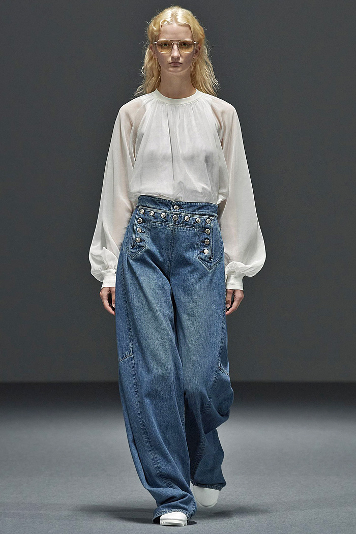 Hyke 2026 Spring Summer Womens Runway featuring nautical marine stripes, pleats, patchwork denim jeans, baggy sailor pants