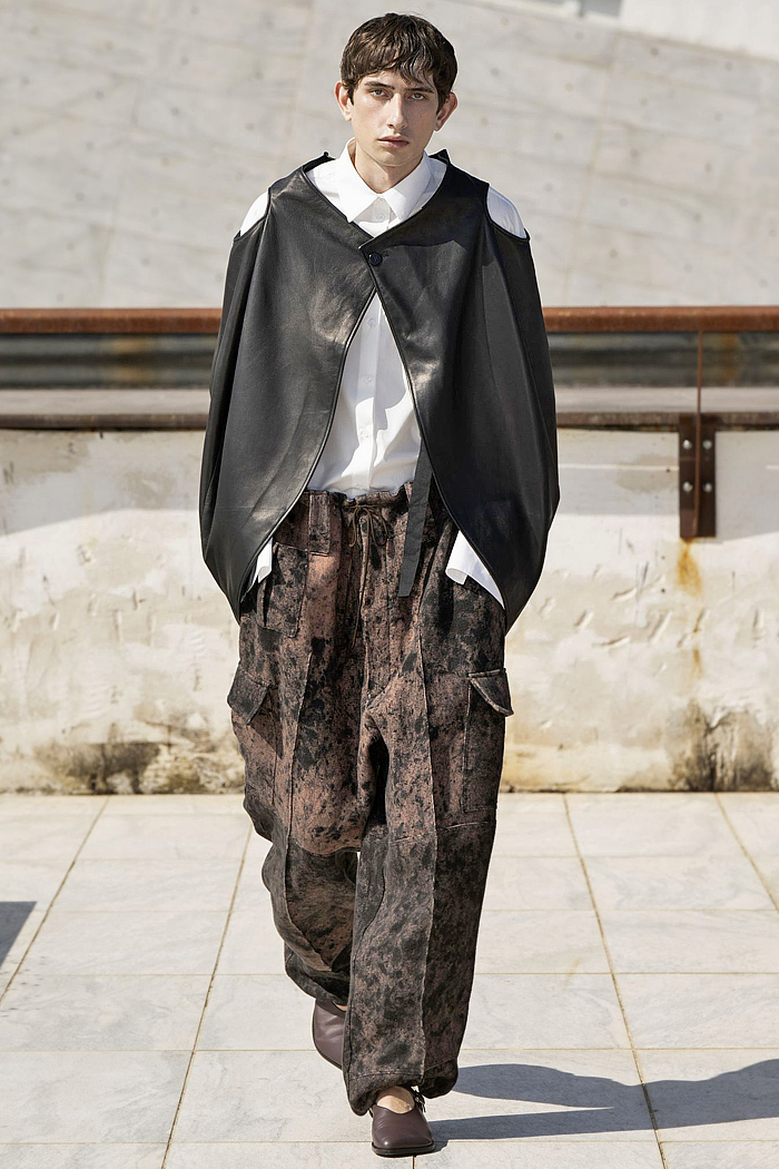 Niccolò Pasqualetti 2026 Spring Summer Menswear – denim jeans jumpsuit, cape jacket, cargo pants, pleats, deconstructed hybrid