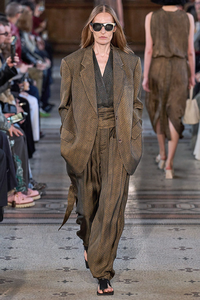 Uma Wang 2026 Spring Summer Womens - knit, frayed, wrinkled, twists, terracotta, stripes, draped, floral, pantsuit, trench coat