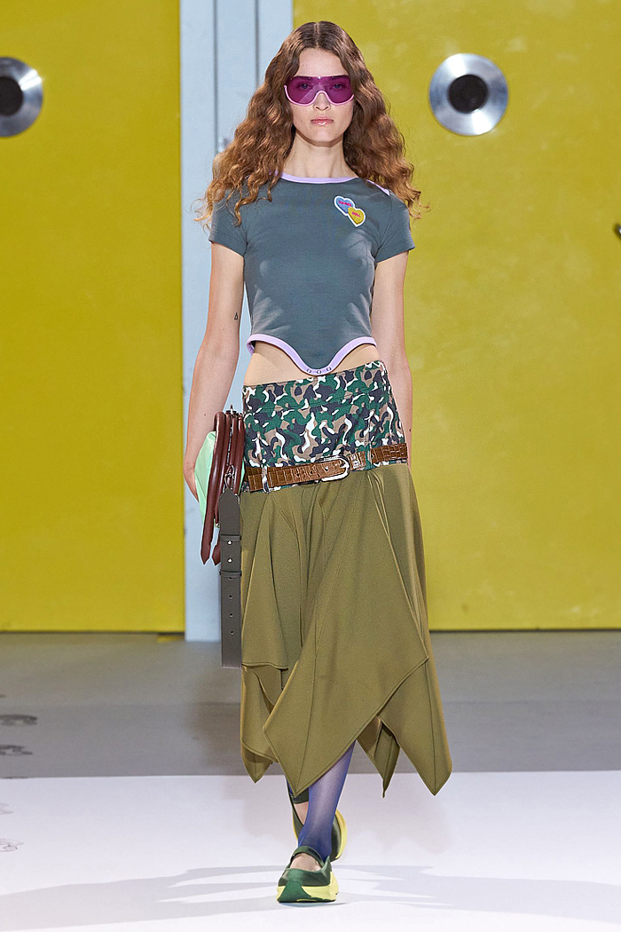 zomer 2026 Spring Summer Womens Runway at Paris - jewels, necktie bows, layered skirts, drawstring, camo, stripes, giant belts