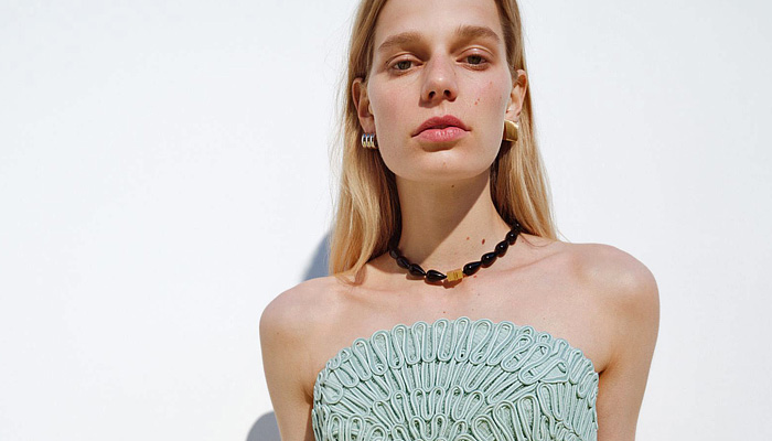 Jonathan Simkhai 2027 Resort Cruise Pre-Spring Womens Collection Fashion Trends - Fringes Overlapping Leather Strips Flapper Blazer Jacket Strings Adorned Studs Pellegrina Capelet Sleeves Threads Pasta Loops Ribbed Fusilli Spiral Backless Micro Dress Lace Embroidery Needlework Mesh Doily Jonathan Simkhai 2027 Resort Womens Fashion - Fringes Strips Blazer Strings Studs Capelet Sleeves Threads Loops Lace Mesh Doily