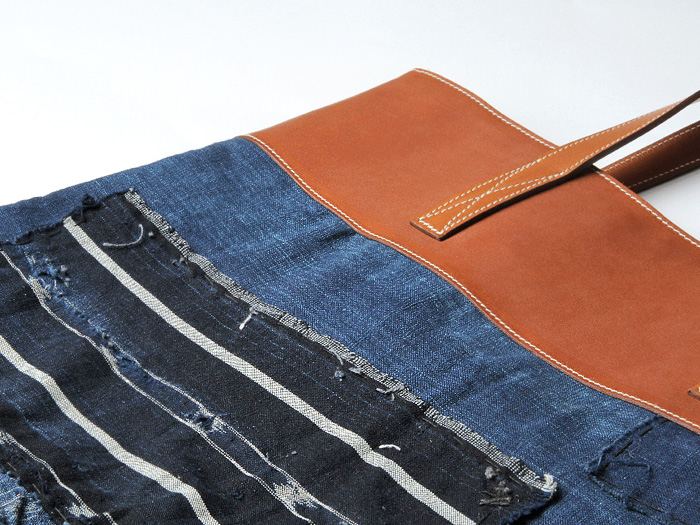 Léger Antique Japanese Boro Denim Tote Bag Barénia Tan Leather - Very Limited Edition Hand Made in France #madeindenim #denimfinds #fridayfinds #fridaydenimfinds