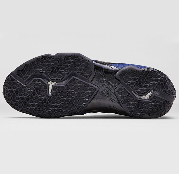 Nike Mens LeBron 11 EXT Denim Basketball Shoes - LeBron James Insignia Athletic Sport Jeans Footwear Fabric Kicks Black Leather Upper Rubber Shoes Mid Top Drop-in Zoom Midsole Streetwear Hardcourt - Made in Denim Finds Fashion Style - 2014 Spring Summer Collection