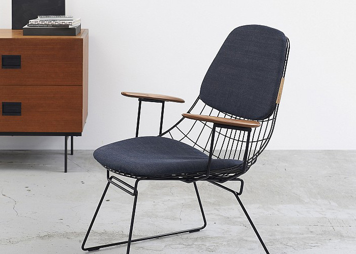 Tenue de Nimes + Pastoe Collaboration Design Denim Chair - Wire Collection FM06 Lounge Chairs Denim Upholstered Seat - KM05 Stools Detachable Denim Cushion - Cees Braakman - Japanese Kurabo Denim Jeans Fabric Black Steel Wire Walnut Wooden Armrests - Made in Denim Finds - Fashion Style